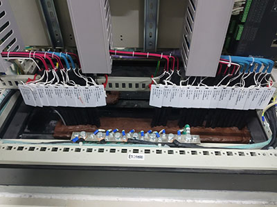 福建和特發(fā)電項目柜內掛牌、封堵閃光點